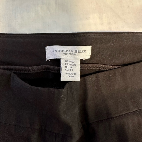 Black crop pant. Size 14 W. - Picture 4 of 4